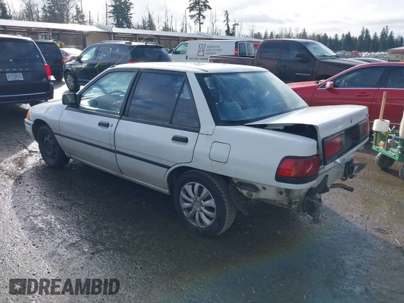 1993 Ford Escort z VIN 3FAPP13J9PR205353, wystawiony jako IAAI lot #41837169 z przebiegiem 4016 mil mil oraz . Historia ofert i sprzedaży dostępna na DreamBid. Obrazek 3.