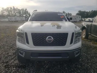 2016 Nissan Titan XD PRO-4X with VIN 1N6BA1F47GN511091, listed as a Copart auction lot 70413644 with 204,561 mi miles and Clean Title. Bid and sale history available at carsss.com. Image 5.