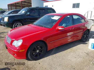2007 Mercedes-Benz C 280 Luxury z VIN WDBRF92H97F846825, wystawiony jako IAAI lot #42231400 z przebiegiem 137 526 mil mil oraz . Historia ofert i sprzedaży dostępna na DreamBid. Obrazek 2.