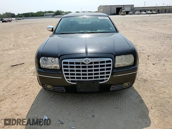 2010 Chrysler 300 Touring z VIN 2C3CA5CV0AH125757, wystawiony jako Copart lot #57422895 z przebiegiem 184 101 mil mil oraz Szkoda całkowita • Salvage title. Historia ofert i sprzedaży dostępna na DreamBid. Obrazek 13.