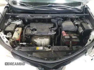 2017 Toyota RAV4 XLE z VIN JTMRFREV1HJ715647, wystawiony jako Copart lot #65467155 z przebiegiem 136 487 mil mil oraz Szkoda całkowita • Salvage title. Historia ofert i sprzedaży dostępna na DreamBid. Obrazek 14.
