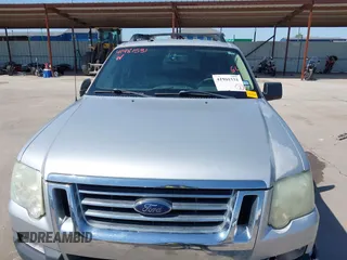 2010 Ford Explorer Sport Trac XLT z VIN 1FMEU3BE2AUA00236, wystawiony jako IAAI lot #41981531 z przebiegiem 101 993 mil mil oraz . Historia ofert i sprzedaży dostępna na DreamBid. Obrazek 6.