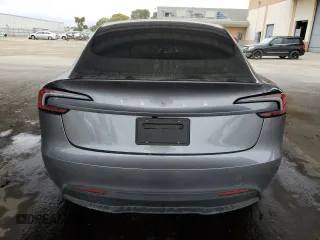 2024 Tesla Model 3 z VIN 5YJ3E1EA0RF859934, wystawiony jako Copart lot #52962285 z przebiegiem 32 329 mil mil oraz Szkoda całkowita • Salvage title. Historia ofert i sprzedaży dostępna na DreamBid. Obrazek 6.