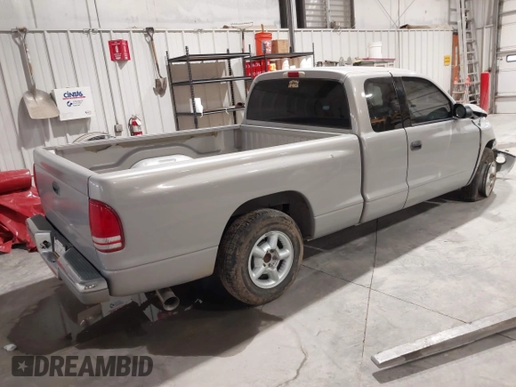 2000 Dodge Dakota Sport with VIN 1B7GL22N8YS723458, listed as a IAAI auction lot 41783869 with 143,561 mi miles and . Bid and sale history available at carsss.com. Image 4.