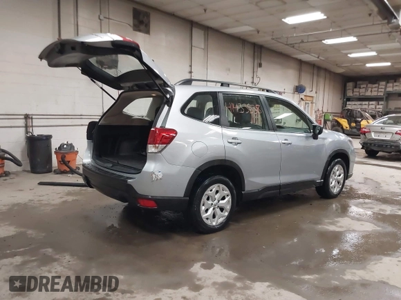 2019 Subaru Forester with VIN JF2SKACC1KH567791, listed as a IAAI auction lot 41433538 with 192,198 mi miles. Bid and sale history available at carsss.com. Image 4.
