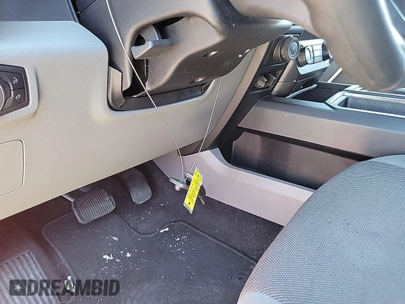 2020 Ford F-150 XL with VIN 1FTEW1E41LKE81388, listed as a IAAI auction lot 42715664 with 113,099 mi miles and . Bid and sale history available at DreamBid. Image 7.