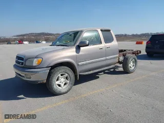2000 Toyota Tundra Limited with VIN 5TBBT4819YS053530, listed as a IAAI auction lot 41757537 with NaN miles. Bid and sale history available at carsss.com. Image 2.