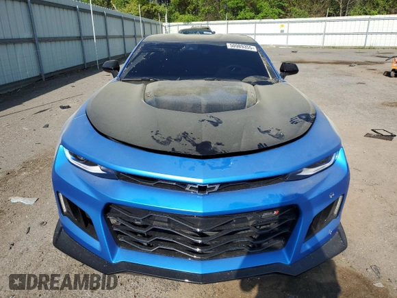 2023 Chevrolet Camaro ZL1 z VIN 1G1FK1R64P0157342, wystawiony jako Copart lot #50989355 z przebiegiem 4114 mil mil oraz Szkody całkowita. Historia ofert i sprzedaży dostępna na DreamBid. Obrazek 5.