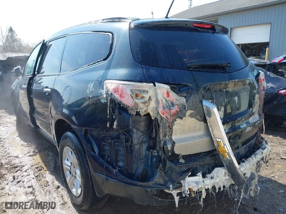 2016 Chevrolet Traverse LS with VIN 1GNKRFKD9GJ305686, listed as a IAAI auction lot 41650743 with 149,494 mi miles. Bid and sale history available at carsss.com. Image 3.