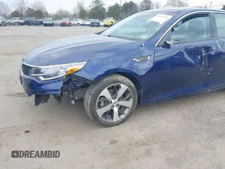 2020 Kia Optima LX with VIN 5XXGT4L35LG418172, listed as a IAAI auction lot 41871881 with 65,740 mi miles. Bid and sale history available at carsss.com. Image 6.