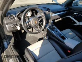 2022 Porsche Boxster z VIN WP0CA2A85NS205240, wystawiony jako Copart lot #51125615 z przebiegiem Nie podano mil oraz Nie do naprawy. Historia ofert i sprzedaży dostępna na DreamBid. Obrazek 8.