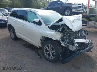 2014 Toyota Highlander XLE with VIN 5TDKKRFH7ES028046, listed as a IAAI auction lot 41792653 with 1 mi miles. Bid and sale history available at carsss.com. Image 1.
