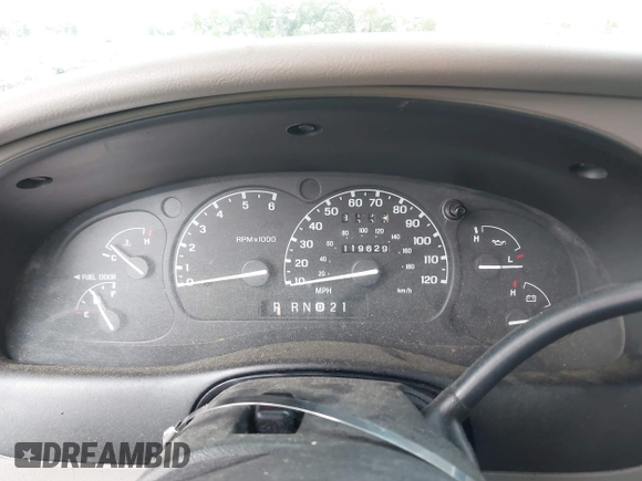1998 Ford Ranger XL z VIN 1FTYR14U3WTA55366, wystawiony jako IAAI lot #42753120 z przebiegiem 119 629 mil mil oraz . Historia ofert i sprzedaży dostępna na DreamBid. Obrazek 7.