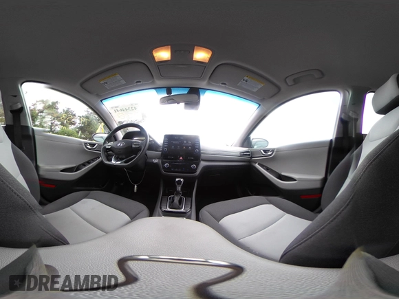 2020 Hyundai Ioniq Blue с VIN KMHC65LC8LU215813, выставлен на аукционе IAAI как лот 42344641 с пробегом 79 553 миль миль и . История ставок и продаж доступна на DreamBid. Изображение 18.