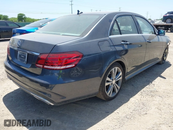2014 Mercedes-Benz E 350 Sport z VIN WDDHF5KB0EA859397, wystawiony jako IAAI lot #41996300 z przebiegiem 110 196 mil mil oraz . Historia ofert i sprzedaży dostępna na DreamBid. Obrazek 4.
