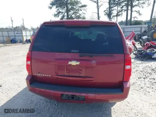 2007 Chevrolet Suburban LT with VIN 1GNFC16J97J355929, listed as a IAAI auction lot 41626223 with 186,644 mi miles. Bid and sale history available at carsss.com. Image 16.