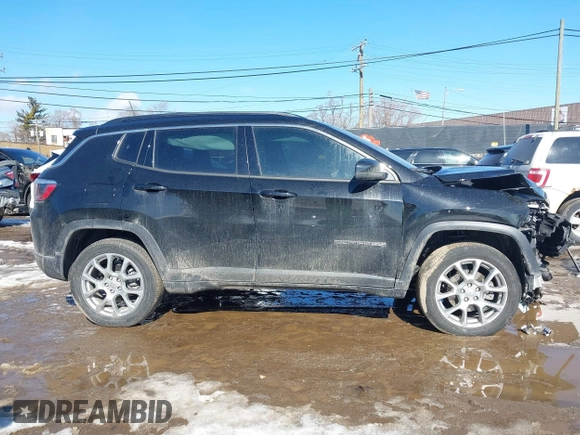 2022 Jeep Compass Latitude Lux with VIN 3C4NJDFBXNT236197, listed as a IAAI auction lot 41663973 with 25,530 mi miles and . Bid and sale history available at DreamBid. Image 13.