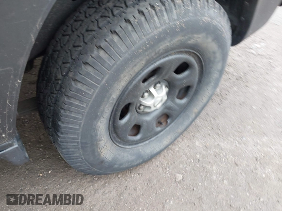 2008 Nissan Xterra X z VIN 5N1AN08W28C532855, wystawiony jako IAAI lot #42292932 z przebiegiem 214 848 mil mil oraz . Historia ofert i sprzedaży dostępna na DreamBid. Obrazek 12.