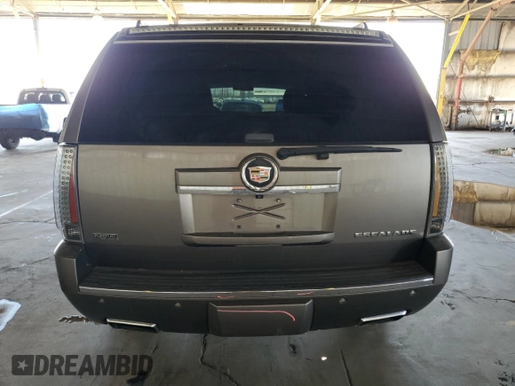 2012 Cadillac Escalade Premium z VIN 1GYS4CEF9CR225037, wystawiony jako Copart lot #50270415 z przebiegiem 172 483 mil mil oraz Szkody całkowita. Historia ofert i sprzedaży dostępna na DreamBid. Obrazek 6.