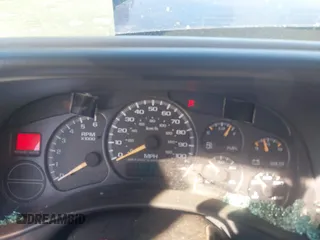 2002 Chevrolet Avalanche z VIN 3GNEC13T92G315409, wystawiony jako IAAI lot #41661553 z przebiegiem 167 410 mil mil oraz . Historia ofert i sprzedaży dostępna na DreamBid. Obrazek 7.