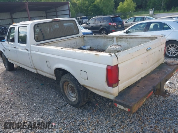 1997 Ford F-350 with VIN 1FTJW35F9VEC78035, listed as a IAAI auction lot 42183452 with Not Provided miles and . Bid and sale history available at DreamBid. Image 3.