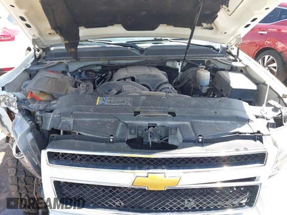 2010 Chevrolet Tahoe LT z VIN 1GNUKBE09AR176081, wystawiony jako IAAI lot #42085905 z przebiegiem 349 312 mil mil oraz . Historia ofert i sprzedaży dostępna na DreamBid. Obrazek 10.
