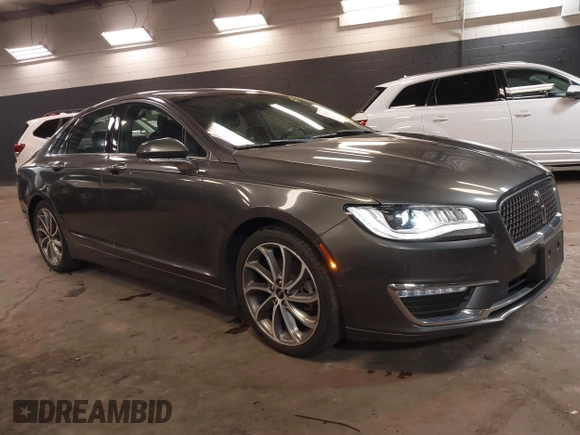 2019 Lincoln MKZ Reserve I with VIN 3LN6L5D99KR627804, listed as a IAAI auction lot 41643965 with 33,764 mi miles. Bid and sale history available at carsss.com. Image 1.