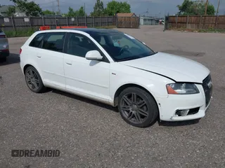 2009 Audi A3 Premium z VIN WAUKF78P99A068450, wystawiony jako IAAI lot #42440574 z przebiegiem 75 141 mil mil oraz . Historia ofert i sprzedaży dostępna na DreamBid. Obrazek 1.