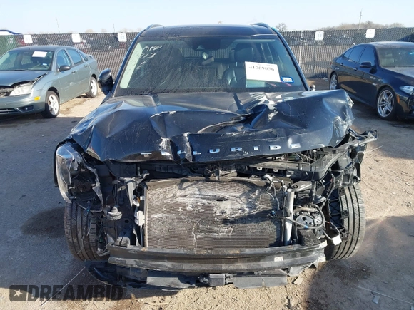 2020 Kia Telluride S with VIN 5XYP6DHC8LG050601, listed as a IAAI auction lot 41769056 with 146,682 mi miles and . Bid and sale history available at DreamBid. Image 12.