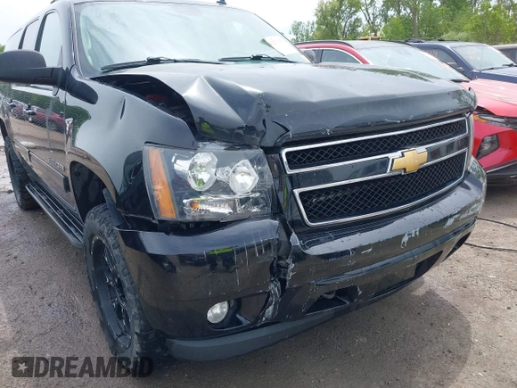 2012 Chevrolet Suburban LT with VIN 1GNSKJE75CR189265, listed as a IAAI auction lot 42270178 with 171,219 mi miles and . Bid and sale history available at DreamBid. Image 6.
