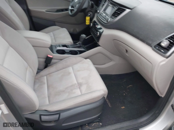 2016 Hyundai Tucson SE with VIN KM8J33A44GU187515, listed as a IAAI auction lot 42015707 with 89,948 mi miles. Bid and sale history available at carsss.com. Image 5.