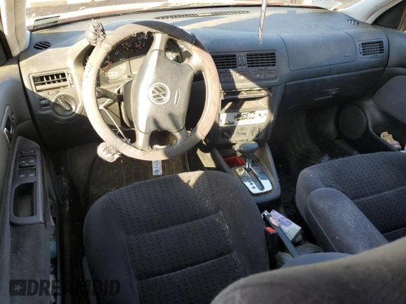 1999 Volkswagen Jetta z VIN 3VWSC29M3XM041552, wystawiony jako Copart lot #47045515 z przebiegiem 139 776 mil mil oraz Nie do naprawy • Non repairable. Historia ofert i sprzedaży dostępna na DreamBid. Obrazek 8.