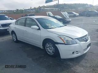 2010 Nissan Altima 2.5 S with VIN 1N4AL2AP1AN564219, listed as a IAAI auction lot 42103988 with 125,205 mi miles. Bid and sale history available at carsss.com. Image 1.