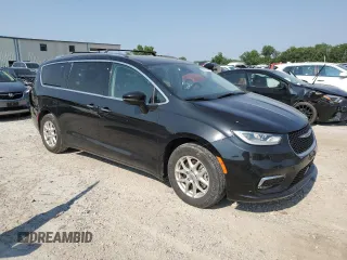 2021 Chrysler Pacifica Touring L with VIN 2C4RC1BG0MR532357, listed as a Copart auction lot 59921445 with Not provided miles and Salvage title. Bid and sale history available at DreamBid. Image 4.