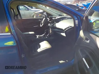 2017 Ford Escape SE with VIN 1FMCU9G91HUE28282, listed as a IAAI auction lot 41471957 with 23,552 mi miles. Bid and sale history available at carsss.com. Image 5.