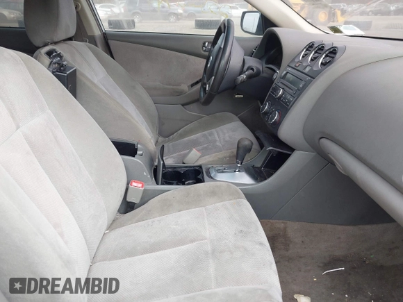 2009 Nissan Altima 2.5 with VIN 1N4AL21EX9N510198, listed as a IAAI auction lot 41808597 with 999,999 mi miles. Bid and sale history available at carsss.com. Image 5.
