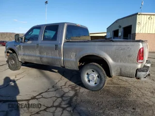 2006 Ford F-250 XL z VIN 1FTSW21566ED03468, wystawiony jako Copart lot #47641765 z przebiegiem 136 368 mil mil oraz Szkoda całkowita • Salvage title. Historia ofert i sprzedaży dostępna na DreamBid. Obrazek 2.