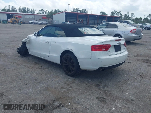 2013 Audi A5 Premium Plus z VIN WAULFAFH0DN013058, wystawiony jako IAAI lot #41951016 z przebiegiem 106 763 mil mil oraz . Historia ofert i sprzedaży dostępna na DreamBid. Obrazek 3.