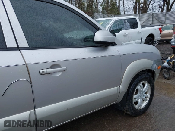 2006 Hyundai Tucson GLS with VIN KM8JN12D86U453274, listed as a IAAI auction lot 42095775 with 144,076 mi miles. Bid and sale history available at carsss.com. Image 16.
