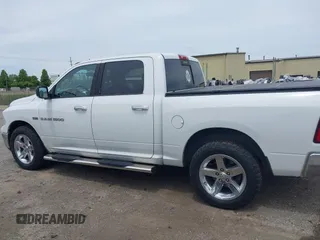 2012 Ram 1500 Outdoorsman z VIN 1C6RD7LT6CS122906, wystawiony jako IAAI lot #42359190 z przebiegiem 170 183 mil mil oraz . Historia ofert i sprzedaży dostępna na DreamBid. Obrazek 14.