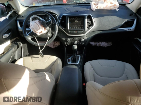 2015 Jeep Cherokee Latitude with VIN 1C4PJLCS4FW602139, listed as a Copart auction lot 51831915 with 138,910 mi miles and Salvage Title. Bid and sale history available at carsss.com. Image 8.