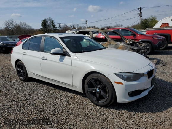2013 BMW 3 Series 320i xDrive with VIN WBA3C3C5XDF980169, listed as a Copart auction lot 52717675 with 119,297 mi miles and Salvage title. Bid and sale history available at DreamBid. Image 4.