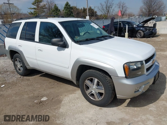 2008 Chevrolet TrailBlazer LT w/3LT with VIN 1GNDT13S482197855, listed as a IAAI auction lot 41899616 with 105,166 mi miles. Bid and sale history available at carsss.com. Image 1.