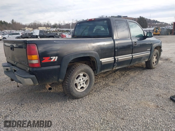 2000 Chevrolet Silverado 1500 LS with VIN 1GCEK19T4YZ243353, listed as a IAAI auction lot 41469904 with 251,712 mi miles. Bid and sale history available at carsss.com. Image 4.