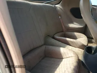 1997 Chevrolet Camaro Z28 z VIN 2G1FP22P0V2107947, wystawiony jako Copart lot #43237785 z przebiegiem Nie podano mil oraz Czysty tytuł • Clean title. Historia ofert i sprzedaży dostępna na DreamBid. Obrazek 10.