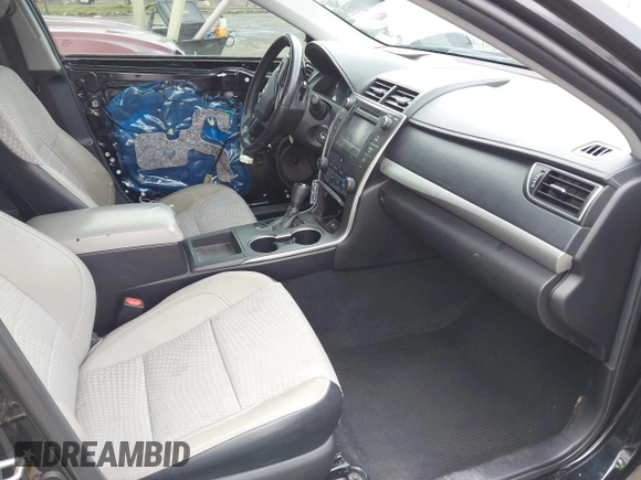 2015 Toyota Camry XLE with VIN 4T1BF1FK9FU114582, listed as a IAAI auction lot 41801187 with 165,199 mi miles. Bid and sale history available at carsss.com. Image 5.
