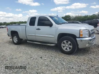 2012 Chevrolet Silverado 1500 LT with VIN 1GCRKSE70CZ302178, listed as a Copart auction lot 52962025 with 203,780 mi miles and Salvage Title. Bid and sale history available at DreamBid. Image 4.