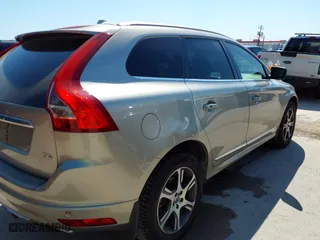 2015 Volvo XC60 T6 Drive-E Platinum with VIN YV449MDM8F2664536, listed as a IAAI auction lot 42037988 with 126,550 mi miles. Bid and sale history available at carsss.com. Image 6.