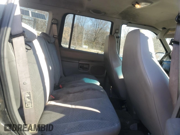 2000 Ford Explorer XLS z VIN 1FMZU62X3YZB92977, wystawiony jako Copart lot #80858044 z przebiegiem 239 166 mil mil oraz Szkoda całkowita • Salvage title. Historia ofert i sprzedaży dostępna na DreamBid. Obrazek 11.