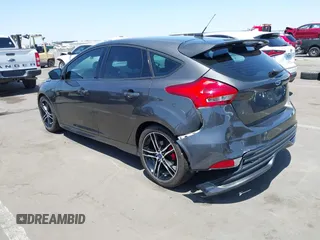 2015 Ford Focus ST с VIN 1FADP3L95FL300526, выставлен на аукционе IAAI как лот 42532675 с пробегом 132 960 миль миль и . История ставок и продаж доступна на DreamBid. Изображение 3.